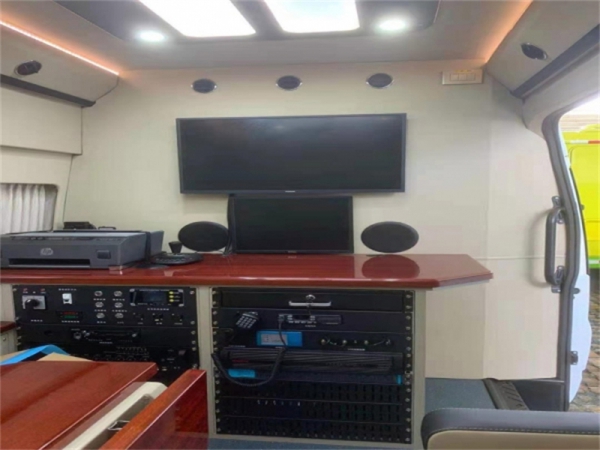 福特新世代V348应急指挥车