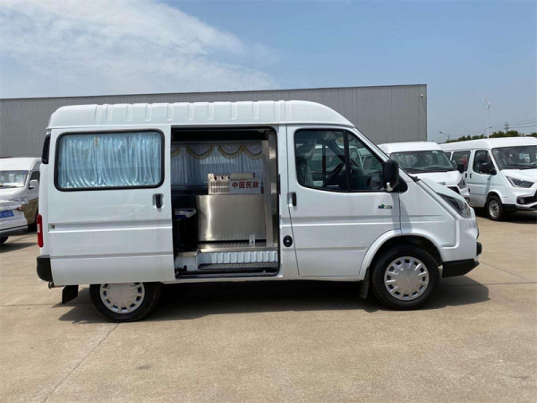 江铃特顺殡仪车