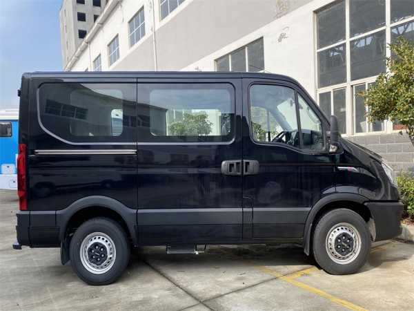 依维柯欧胜殡仪车