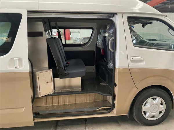 福田G7殡仪车