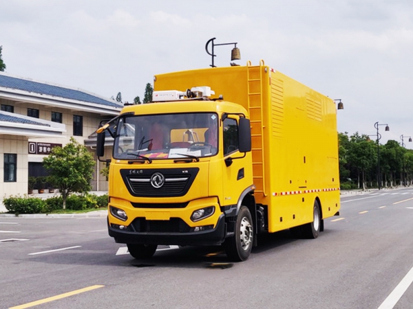 东风天锦排水救险车
