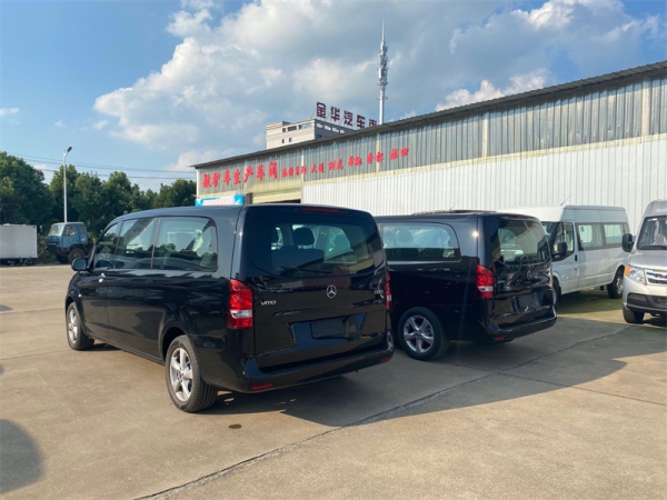 奔驰威霆殡仪车