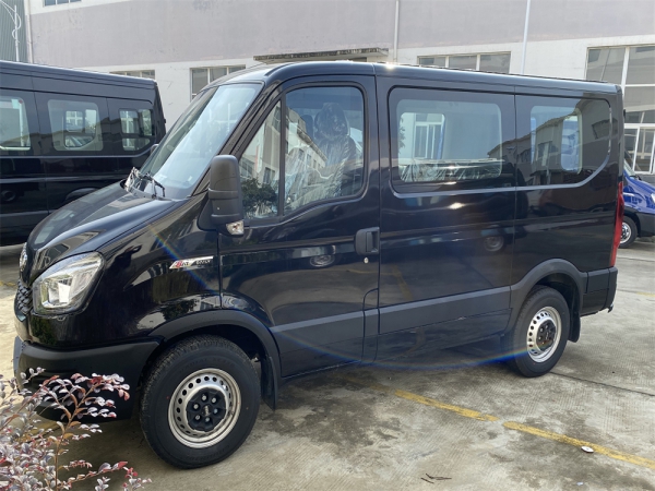 依维柯欧胜殡仪车