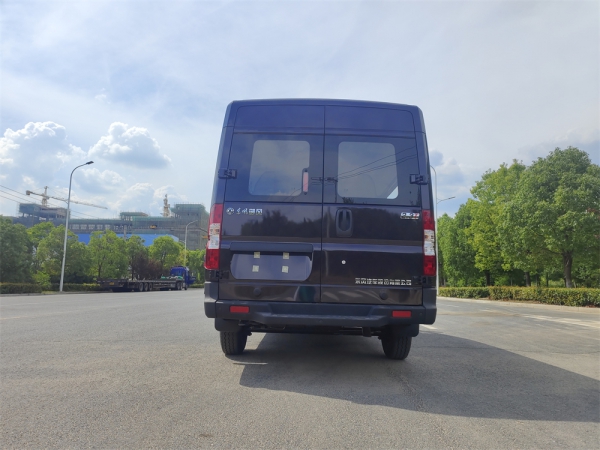 东风御风短轴殡仪车