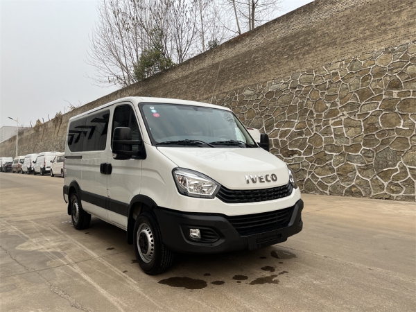 依维柯欧胜殡仪车