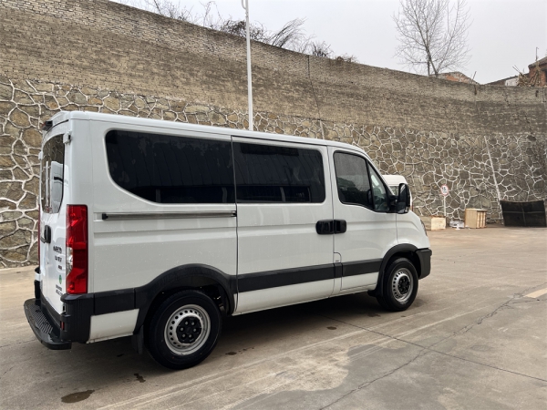 依维柯欧胜殡仪车