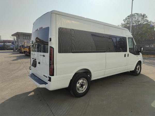 福特V348殡仪车